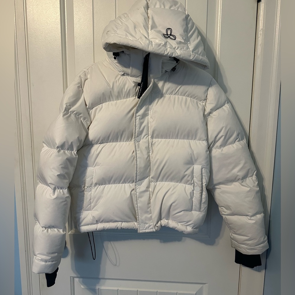TNA ☁️ Super Puff shorty jacket